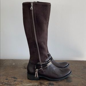 Glimmer Lariat slim riding boots. New in box from Sundance!